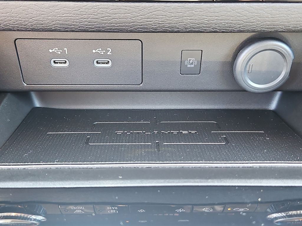 2026 Mitsubishi Outlander SE