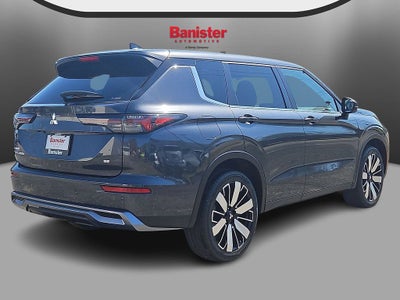 2026 Mitsubishi Outlander SE