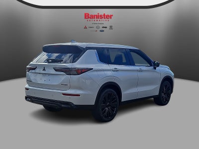 2026 Mitsubishi Outlander SE