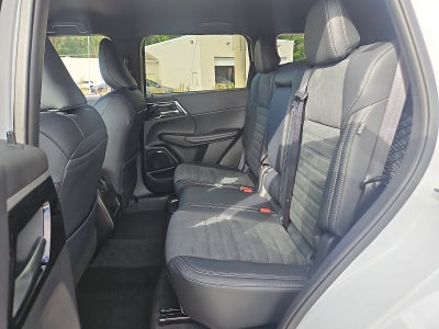 2026 Mitsubishi Outlander SE