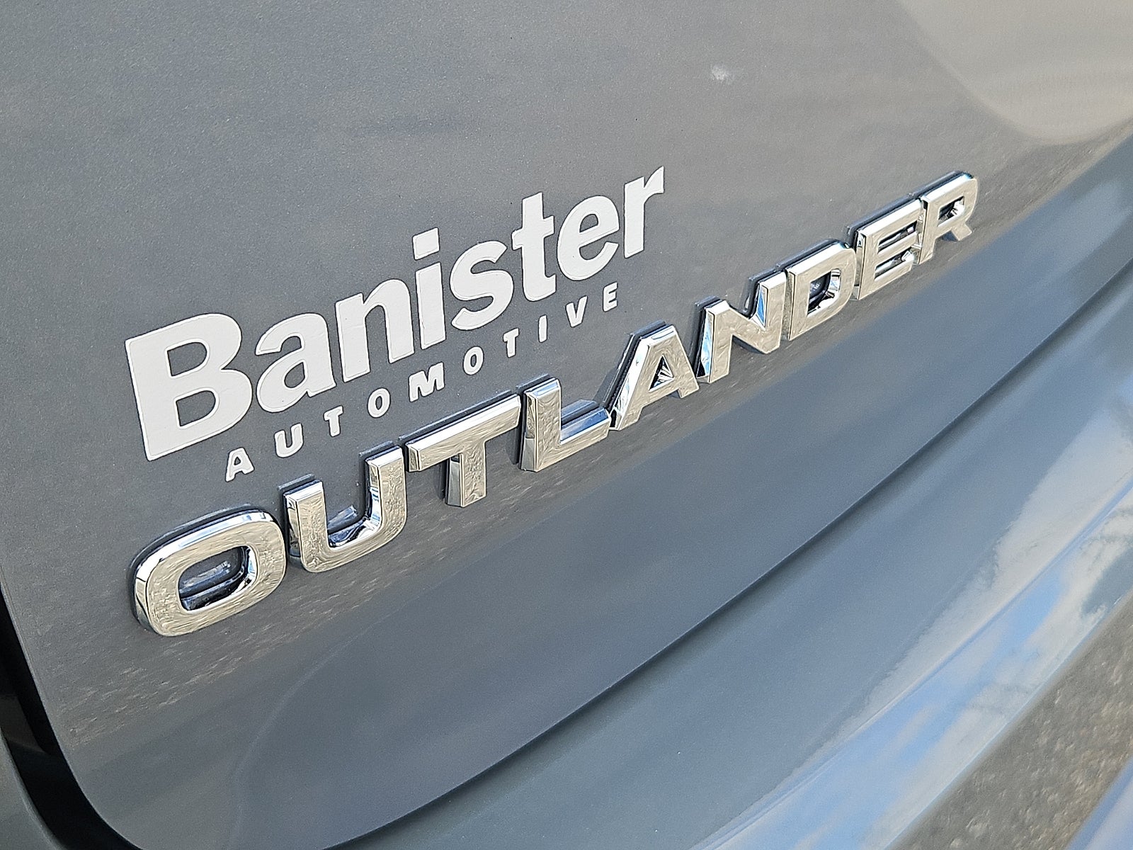 2026 Mitsubishi Outlander SE