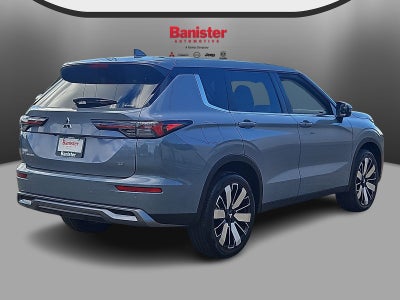 2026 Mitsubishi Outlander SE