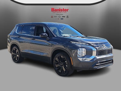 2026 Mitsubishi Outlander SE