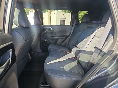 2026 Mitsubishi Outlander SE