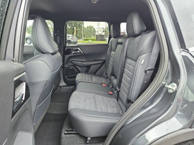 2026 Mitsubishi Outlander SE