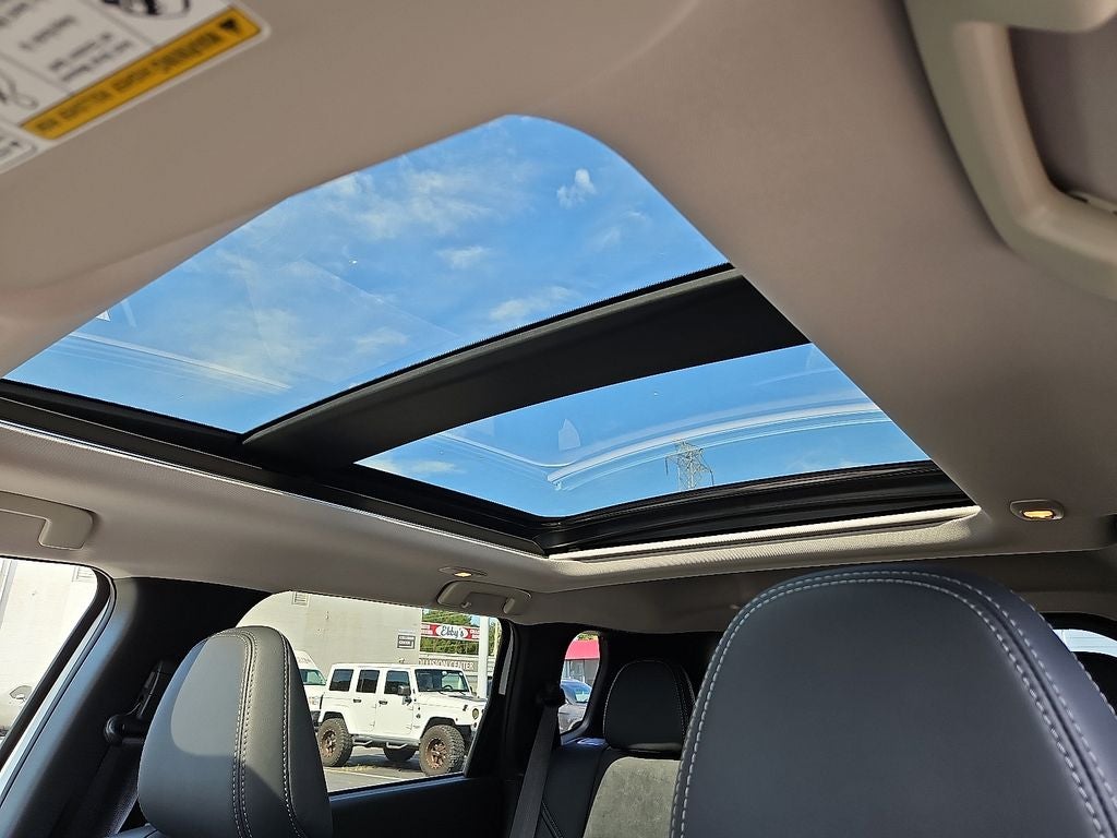 2025 Mitsubishi Outlander PHEV SE