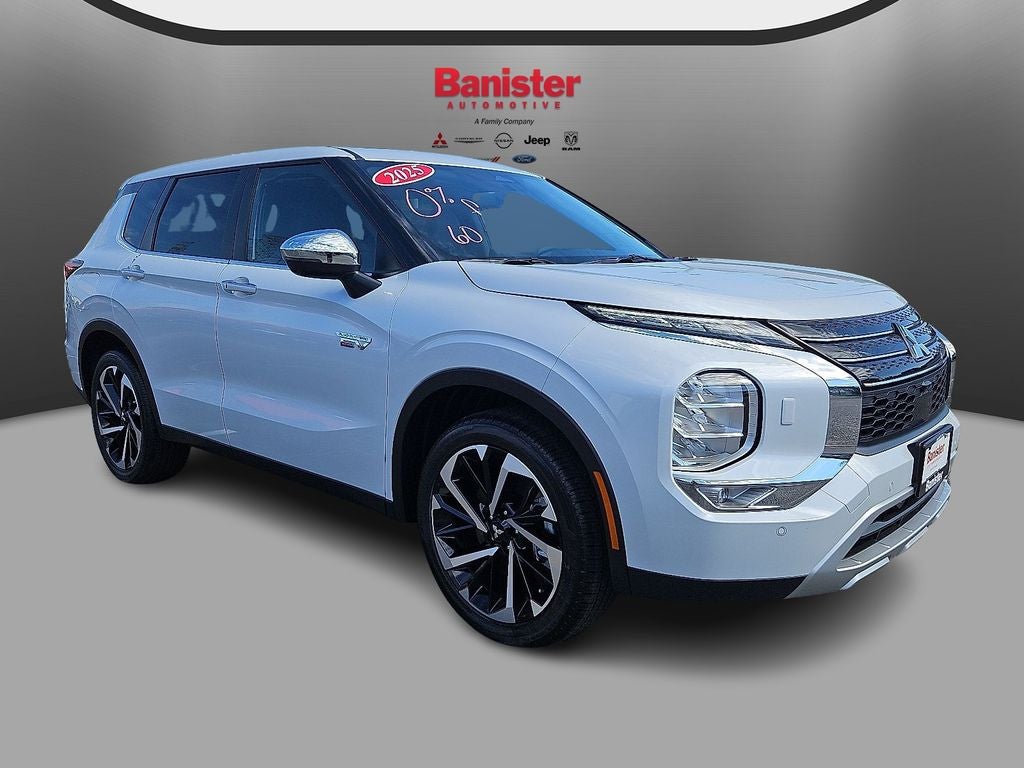 2025 Mitsubishi Outlander PHEV SE