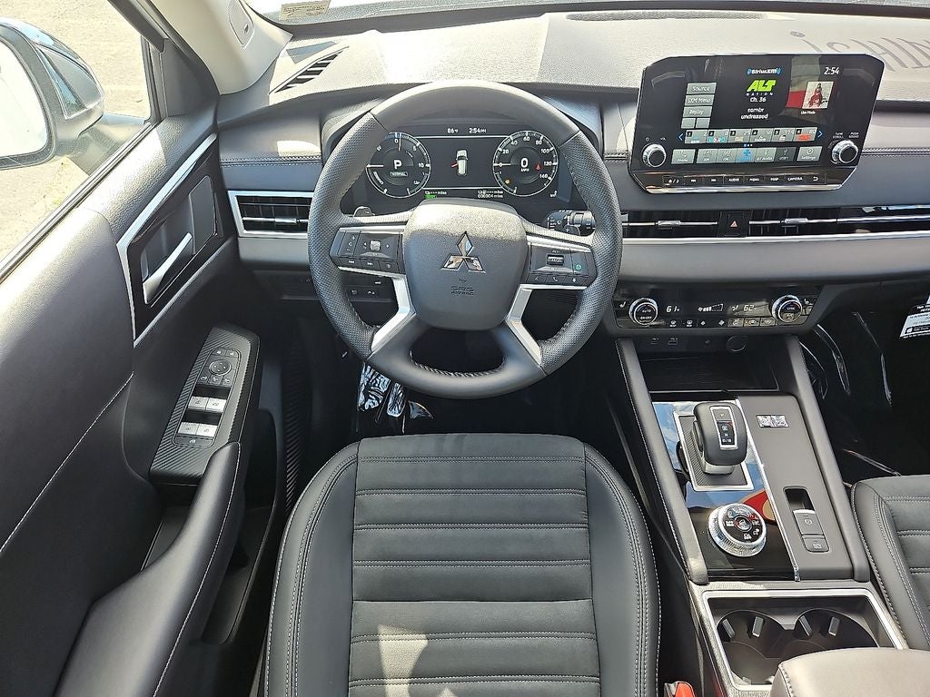 2025 Mitsubishi Outlander PHEV SE