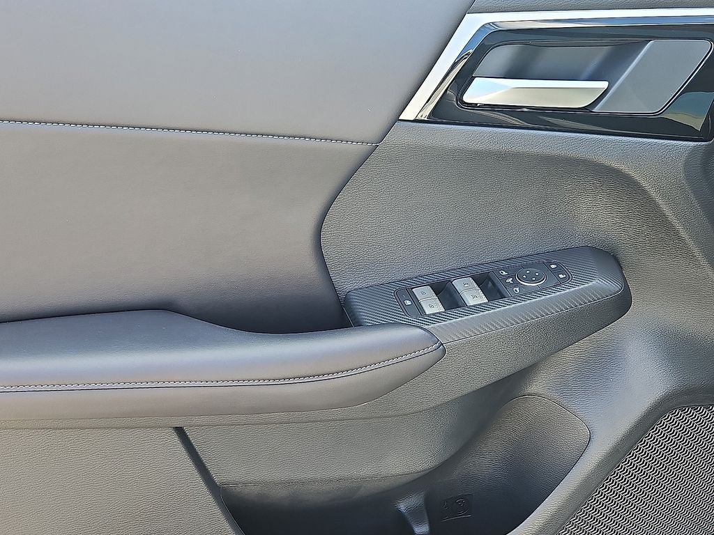 2025 Mitsubishi Outlander PHEV SE