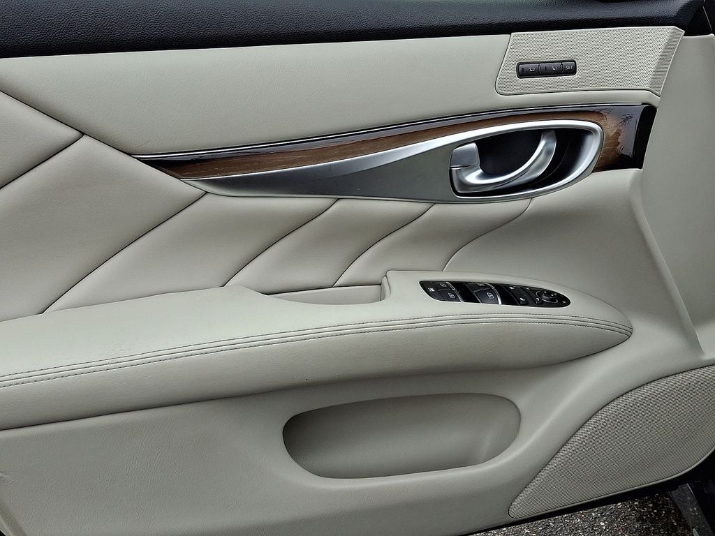 2015 INFINITI Q70L 3.7X (A7)