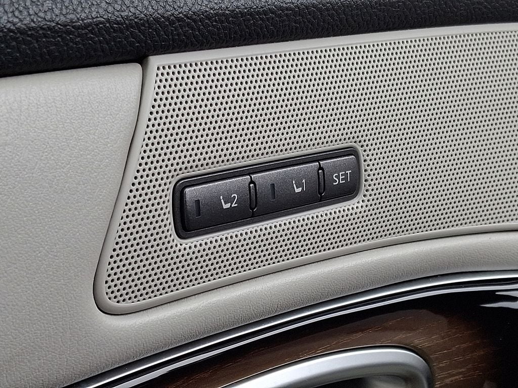 2015 INFINITI Q70L 3.7X (A7)