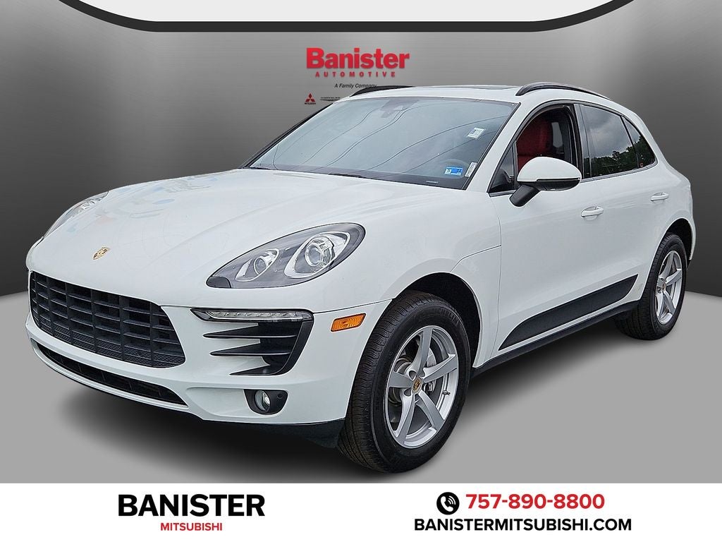 2018 Porsche Macan -'s photo