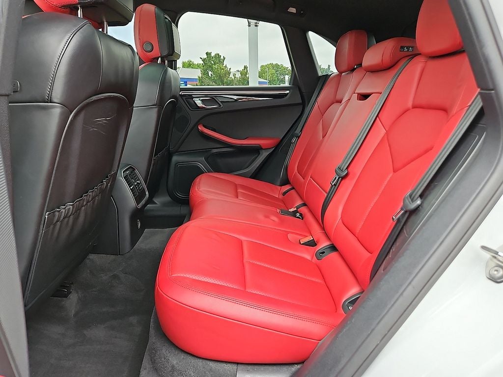 2018 Porsche Macan Base