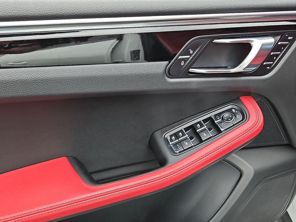 2018 Porsche Macan Base